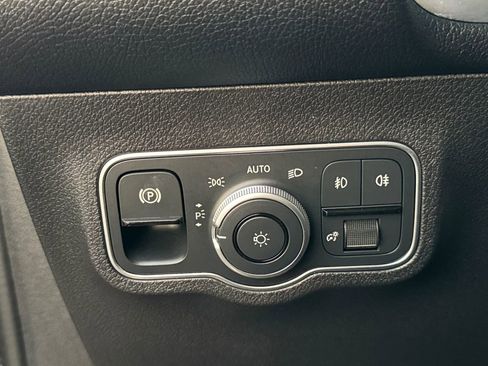 Used 2024 Mercedes-Benz GLB 250 image 19