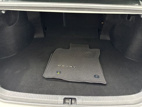 Used 2019 Toyota Camry LE FWD image 44