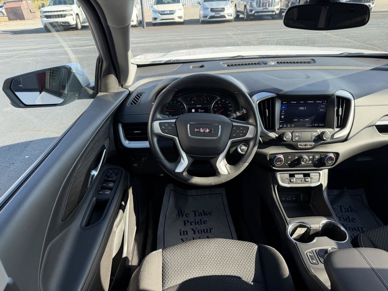 Used 2024 GMC Terrain SLE w/ Driver Convenience Package AWD/4WD image 16