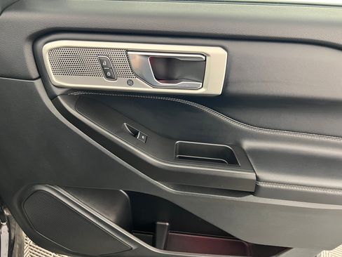Used 2020 Ford Explorer Limited AWD/4WD image 22