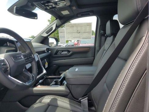 New 2026 GMC Yukon XL Denali RWD image 17