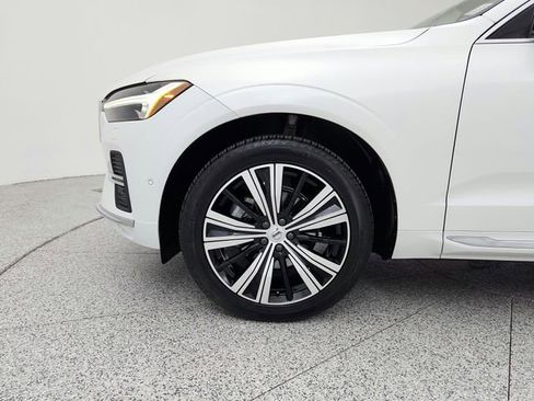 Certified 2023 Volvo XC60 B5 Plus w/ Climate Package image 9