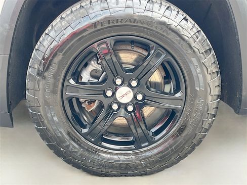 Used 2023 GMC Acadia AT4 w/ Technology Package image 33