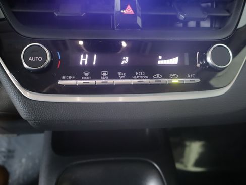 Used 2023 Toyota Corolla LE image 14