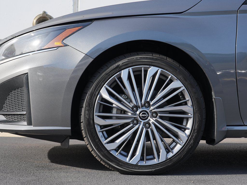 Used 2023 Nissan Altima 2.5 SL AWD/4WD image 10