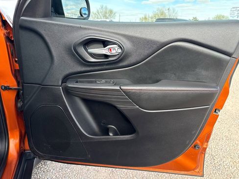 Used 2015 Jeep Cherokee Trailhawk w/ Trailer Tow Group image 13