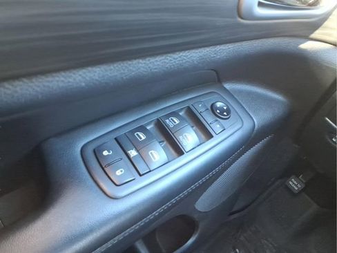 Used 2020 Jeep Grand Cherokee Altitude image 27