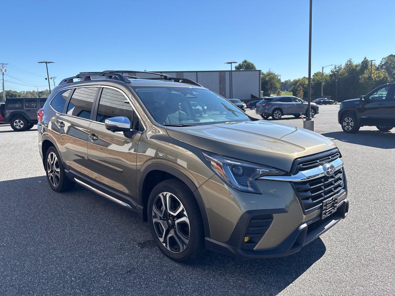 Used 2023 Subaru Ascent Limited w/ Technology Package AWD/4WD image 11