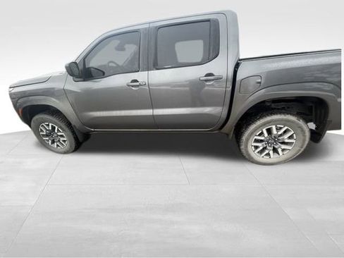 Used 2024 Nissan Frontier SL w/ Technology Package image 4