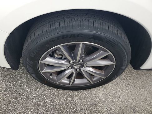 Used 2023 Acura RDX w/ Technology Package FWD image 3
