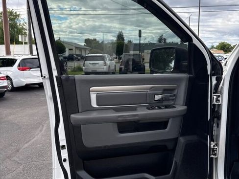 Used 2014 RAM 2500 SLT AWD/4WD image 9