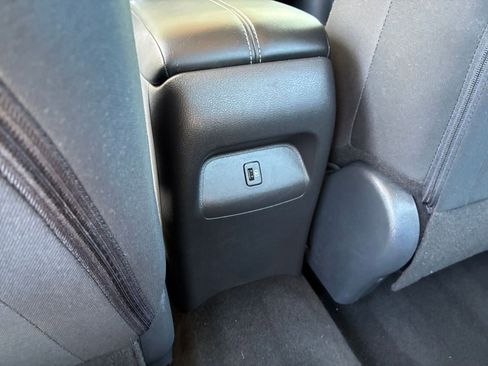 Used 2025 Nissan Sentra SV FWD image 22