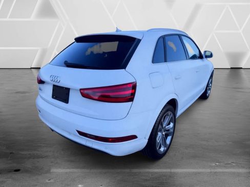 Used 2015 Audi Q3 2.0T Prestige w/ Prestige Package image 4