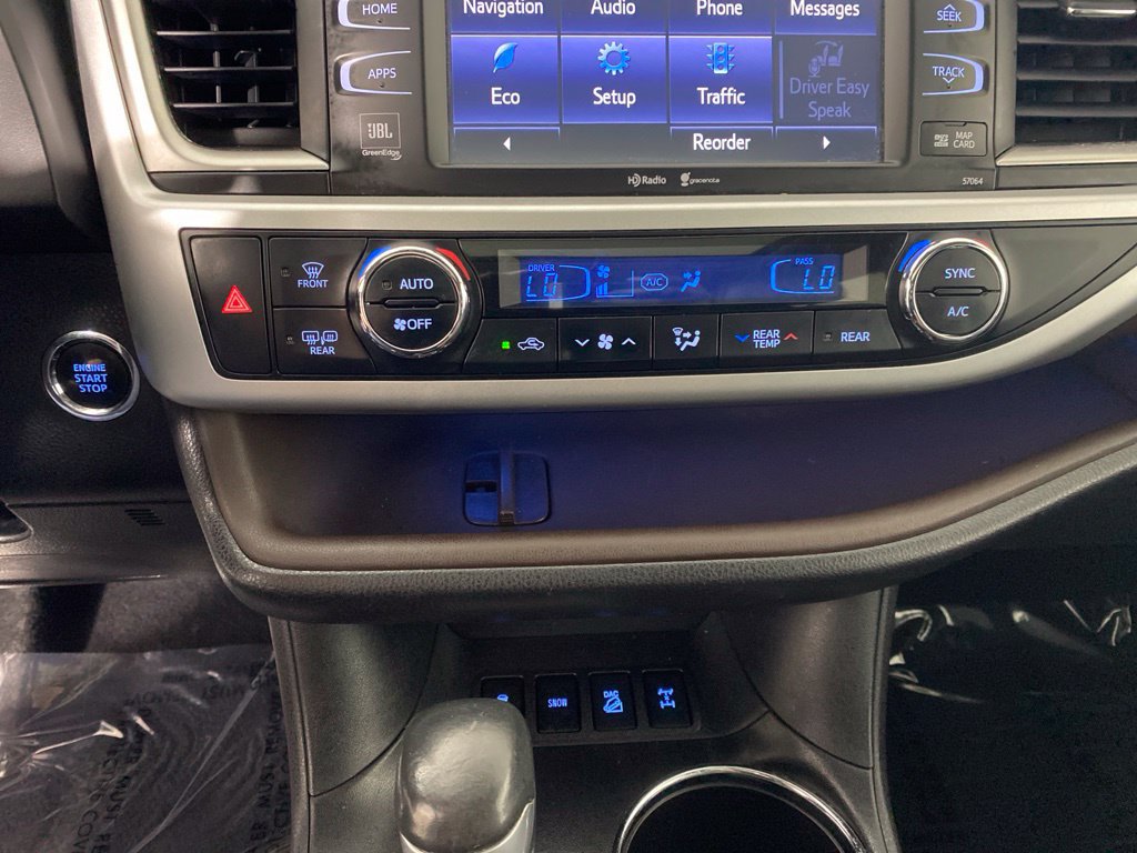 Used 2014 Toyota Highlander Limited AWD/4WD image 21