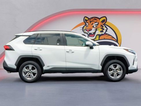 Used 2023 Toyota RAV4 XLE w/ XLE Grade Weather Package AWD/4WD image 4