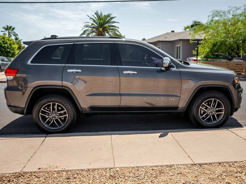 Used 2019 Jeep Grand Cherokee Limited w/ Luxury Group II AWD/4WD image 6