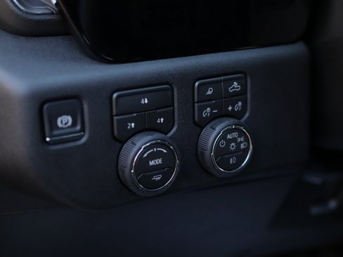 Used 2026 Chevrolet Silverado 2500 LT w/ Trail Boss Package image 10