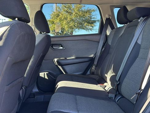 Used 2021 Nissan Rogue SV image 22