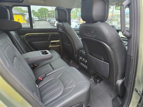 Used 2020 Land Rover Defender 110 HSE AWD/4WD image 17