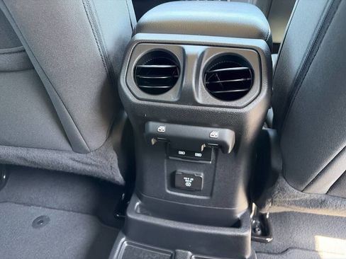 Used 2023 Jeep Wrangler Unlimited Rubicon 4xe AWD/4WD image 29