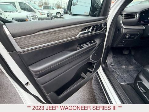 Used 2023 Jeep Wagoneer Series III w/ Preferred Equipment Group image 22