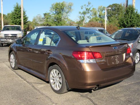Used 2011 Subaru Legacy 2.5i Limited image 24