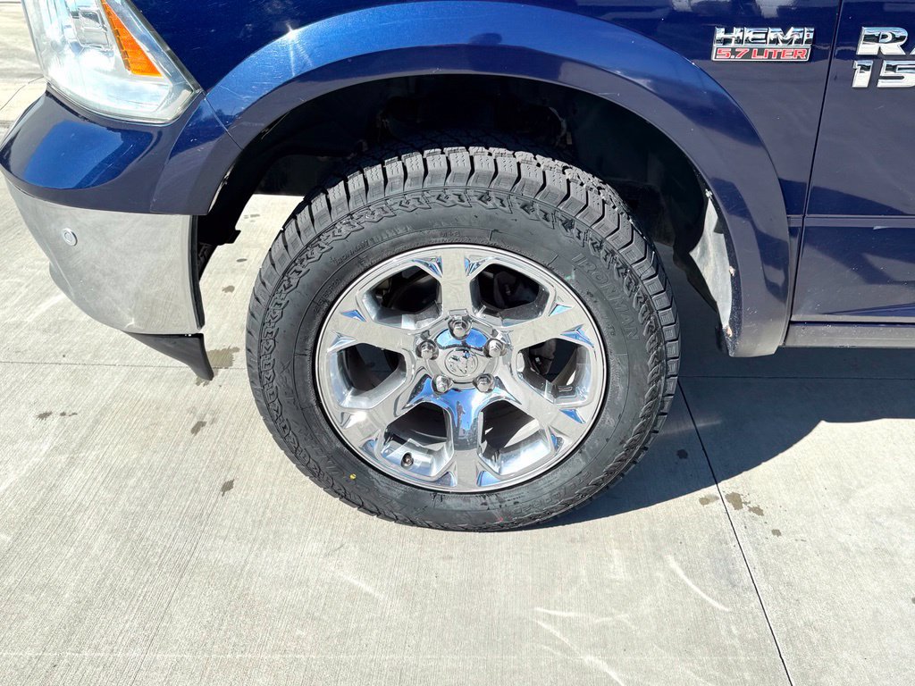 Used 2018 RAM 1500 Laramie w/ Convenience Group AWD/4WD image 8
