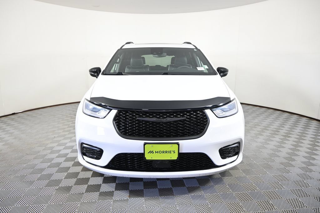 Used 2025 Chrysler Pacifica Limited FWD image 10