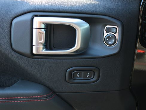 Used 2026 Jeep Wrangler Unlimited Rubicon image 7