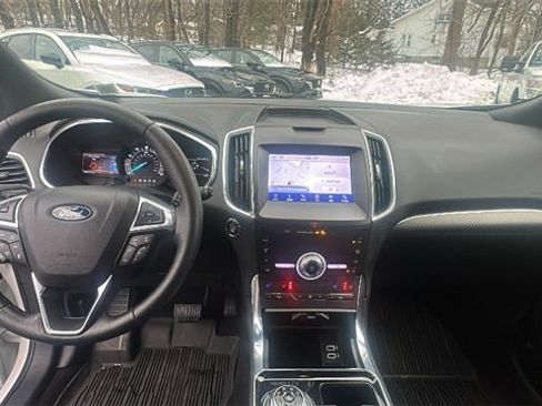 Used 2020 Ford Edge Titanium w/ Equipment Group 301A image 9