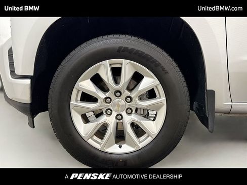 Used 2022 Chevrolet Silverado 1500 Custom w/ Safety Confidence Package image 2