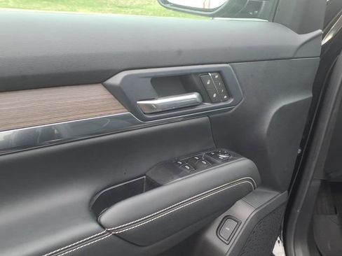 Used 2026 GMC Terrain Denali image 9