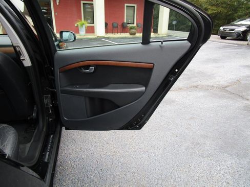 Used 2011 Volvo S80 3.2 w/ Climate Pkg image 27