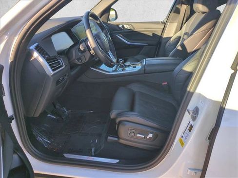 Used 2023 BMW X5 sDrive40i w/ Parking Assistance Package image 17