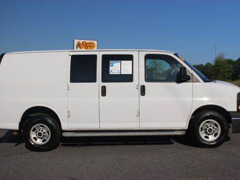Used 2021 GMC Savana 2500 w/ Driver Convenience Package RWD image 8