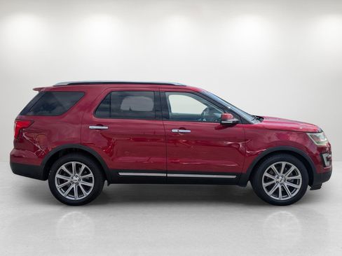 Used 2016 Ford Explorer Limited image 4