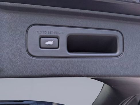 Used 2023 Honda Pilot Elite image 13