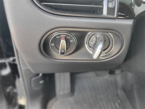 Used 2020 Porsche Macan S image 20