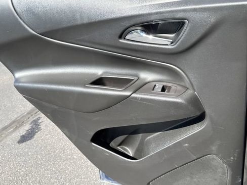 Used 2020 Chevrolet Equinox LT image 10