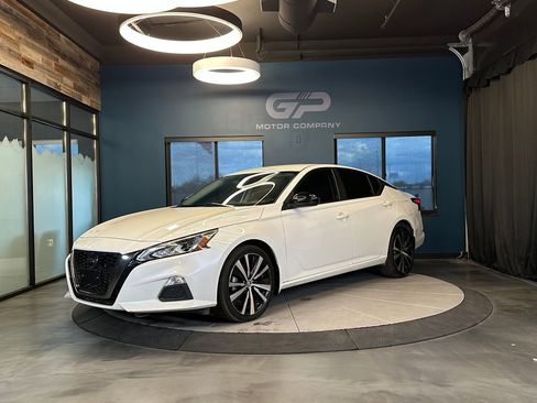 Used 2022 Nissan Altima 2.5 SR image 7