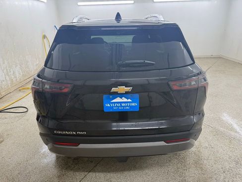 Used 2025 Chevrolet Equinox LT w/ Convenience Package II AWD/4WD image 4