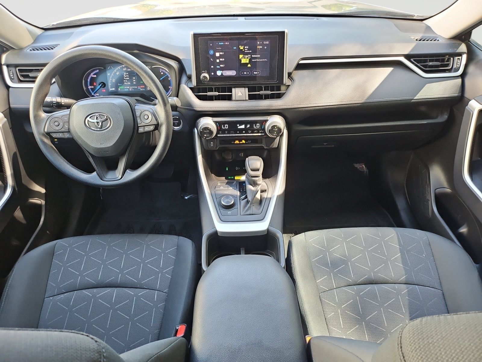 Used 2024 Toyota RAV4 AWD Hybrid image 16