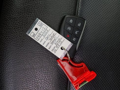 Used 2022 GMC Yukon XL Denali image 64