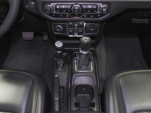 Used 2025 Jeep Wrangler Unlimited Sport S 4xe w/ Convenience Group AWD/4WD image 19