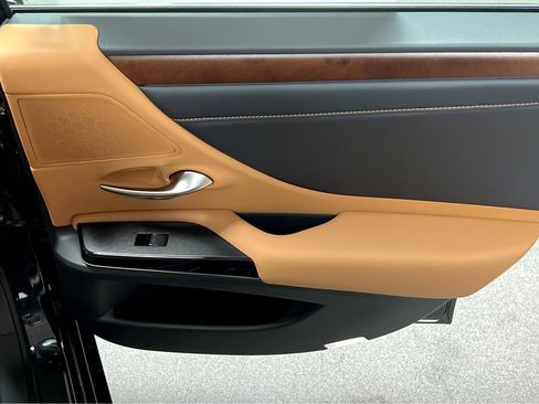 New 2025 Lexus ES 350 w/ Premium Package image 19