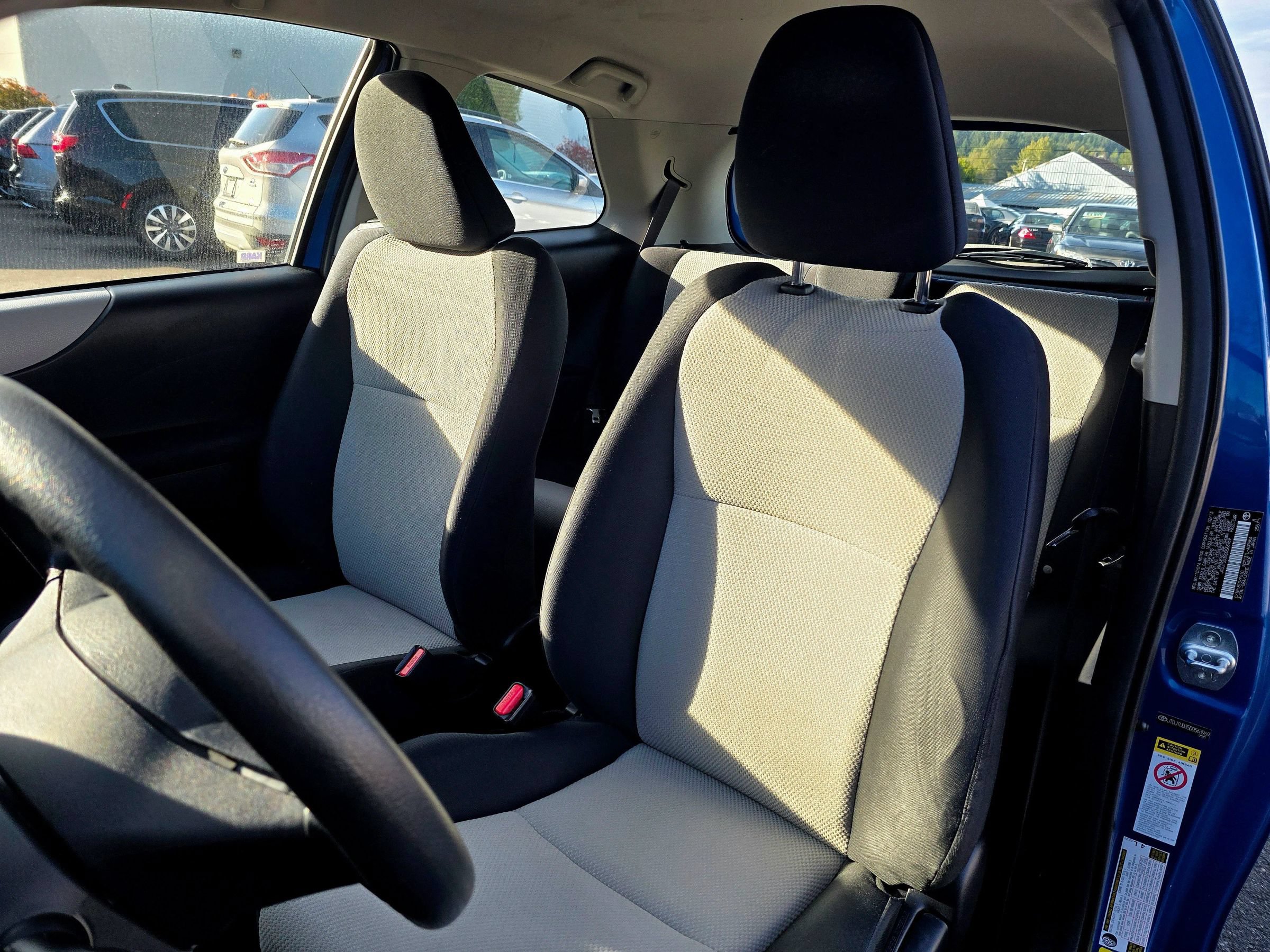 Used 2013 Toyota Yaris L FWD image 37