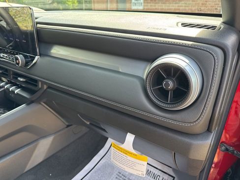 New 2026 Chevrolet Colorado LT w/ Advanced Trailering Package AWD/4WD image 11