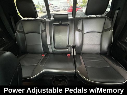 Used 2022 RAM 2500 Laramie AWD/4WD image 13