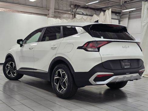 Used 2024 Kia Sportage LX FWD image 12