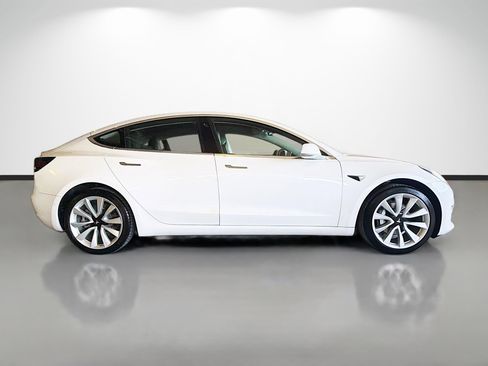 Used 2019 Tesla Model 3 Standard Range Plus RWD image 3